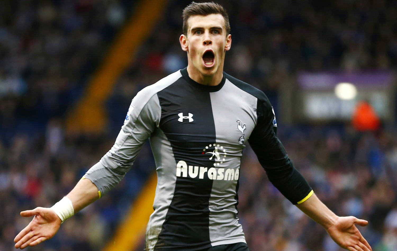 Gareth-Bale-Tottenham-Hotspur-2013-Celebration-Goal-Full-Wallpaper-HD.jpg