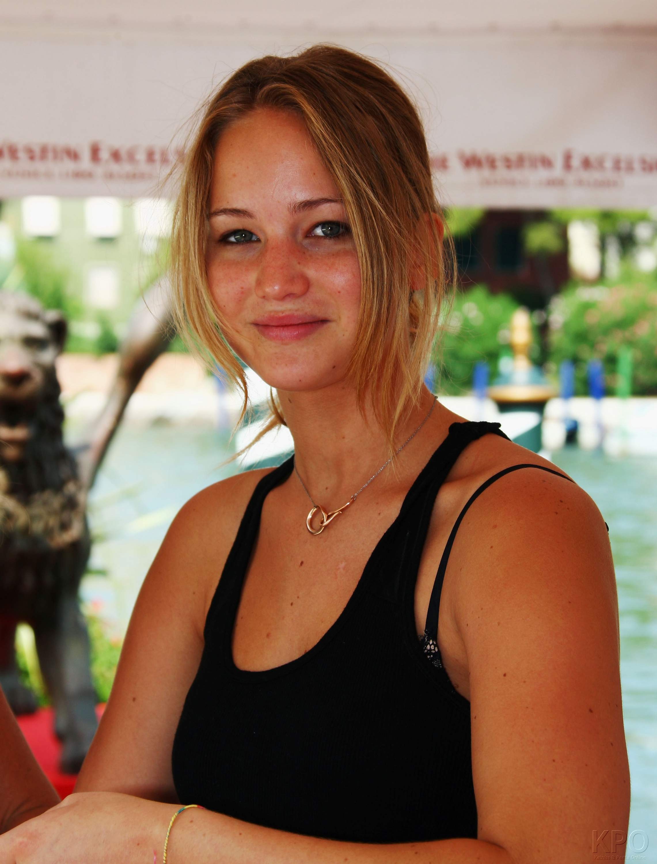 Jennifer Lawrence With No Makeup Look